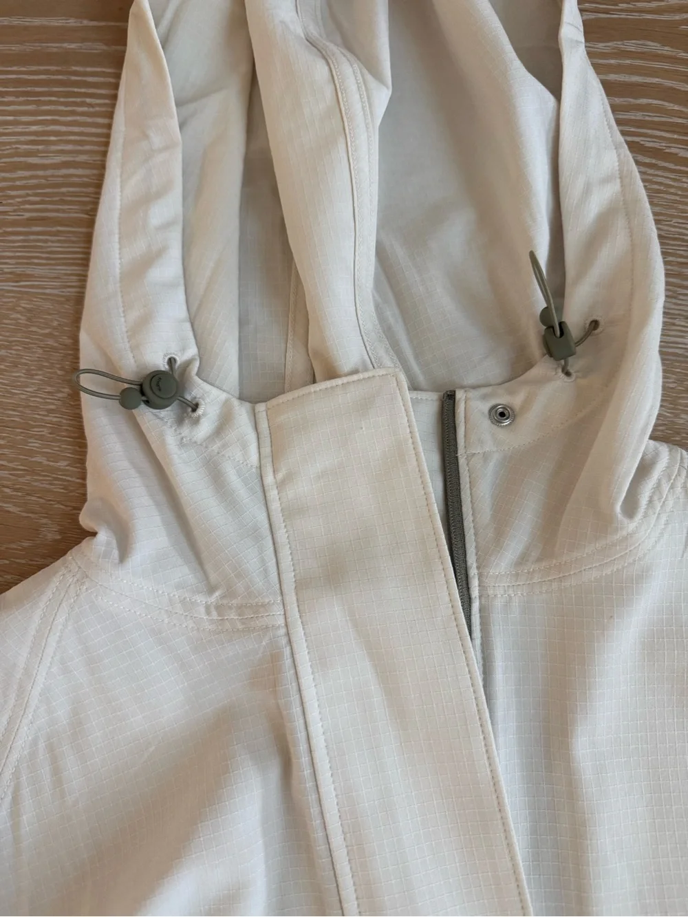 Athleta Cream Lightweight Hooded Utility Anorak